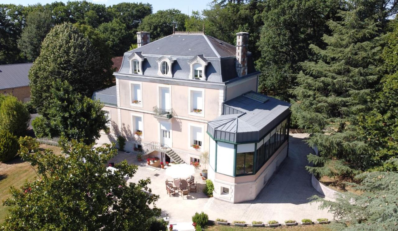 L'Isle-Jourdain La Maison Ribotteau住宿加早餐旅馆 外观 照片